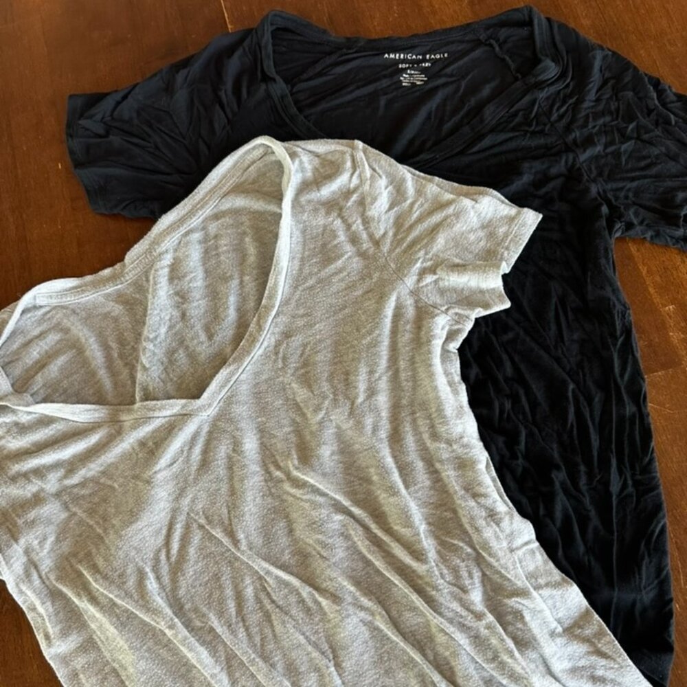 American Eagle & Express Women’s T-Shirt Bundle Size S Soft Basic Tees